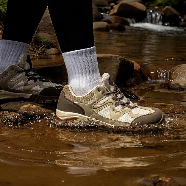 Women's Lightweight Waterproof Hiking